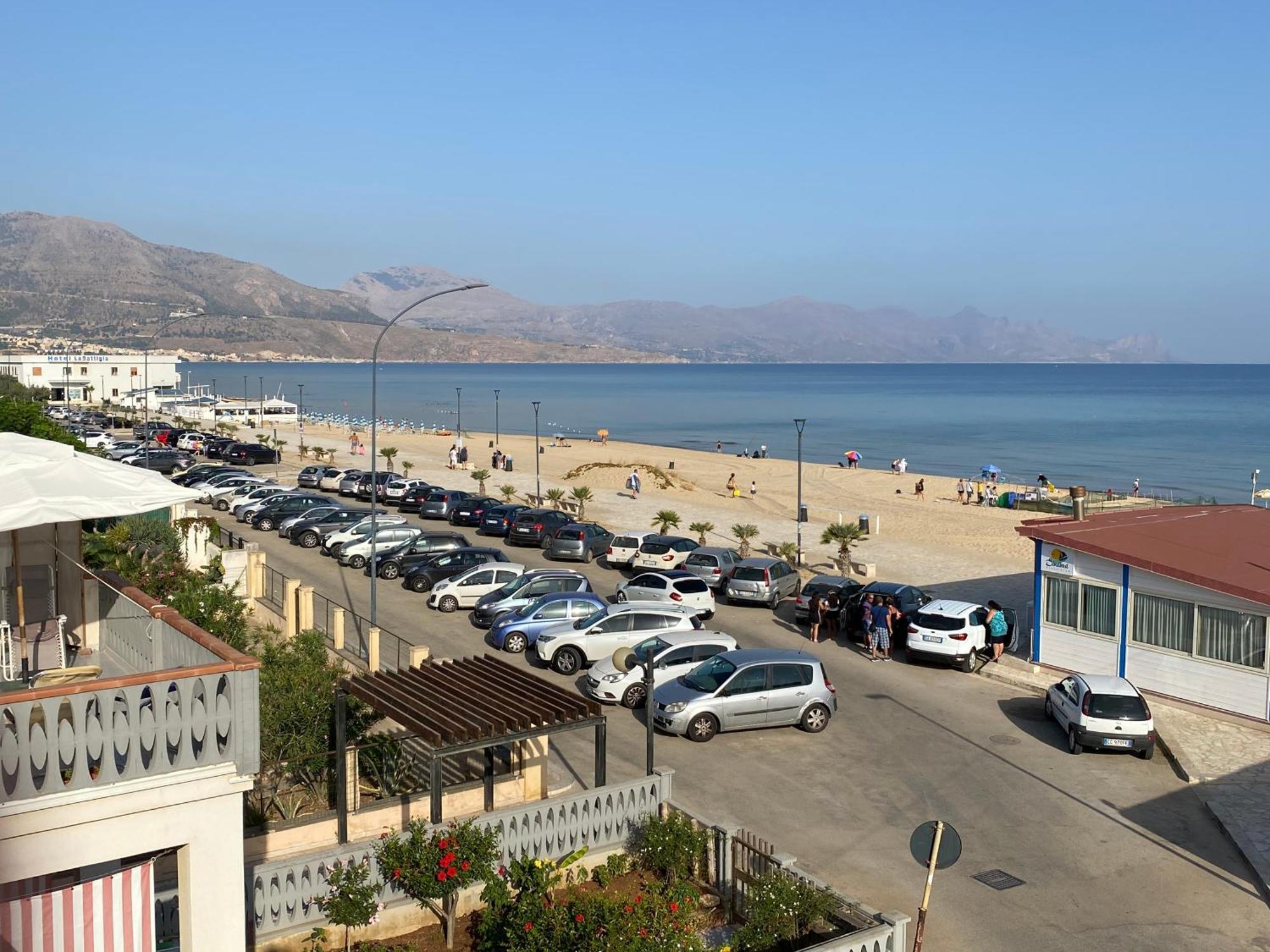 Tonnara Apartments Alcamo Marina Ruang foto